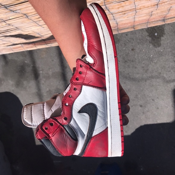 Size 9.5 air Jordan 1s retro homage to home